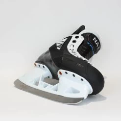 TRUE Player Junior Hockey Skates - Pro Stock - VH Holder - White Side - "NAT" - Size 5 -Hockey Shop true hockey skates true player junior hockey skates pro stock vh holder white side nat size 5 5 r standard 15186595774530