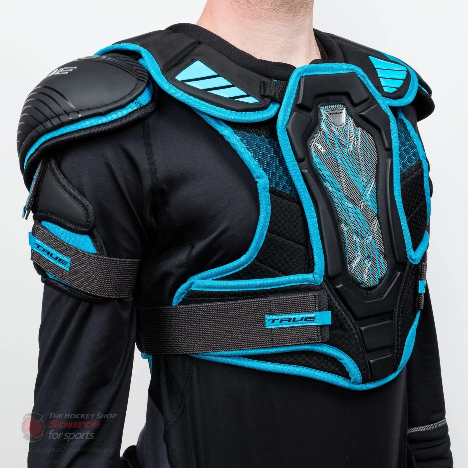 TRUE AX7 Senior Hockey Shoulder Pads 8 TRUE AX7 Senior Hockey Shoulder Pads - Image 8