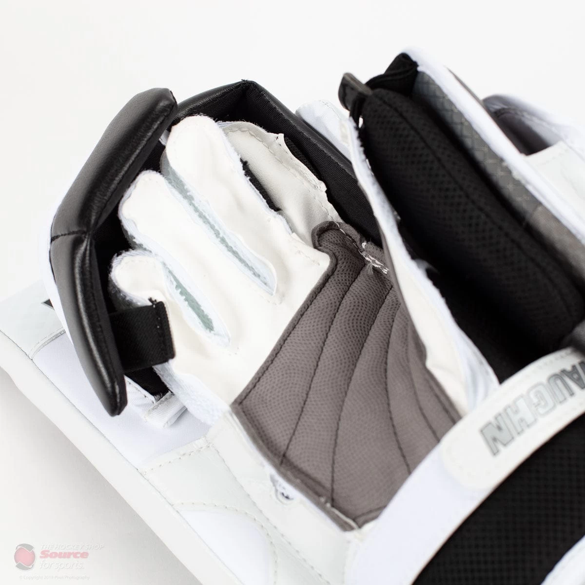 Vaughn Ventus SLR2 Intermediate Goalie Blocker 8 Vaughn Ventus SLR2 Intermediate Goalie Blocker - Image 8