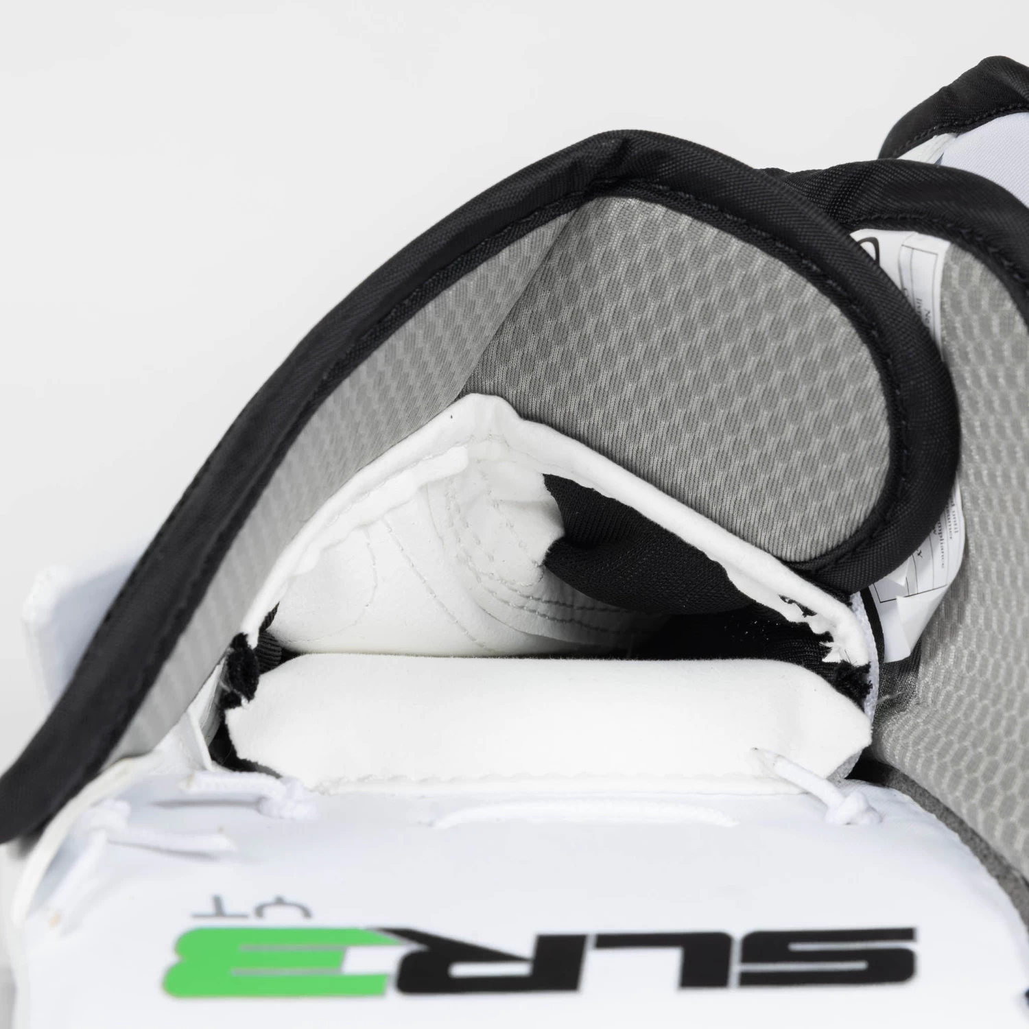 Vaughn Ventus SLR3 Youth Goalie Blocker 11 Vaughn Ventus SLR3 Youth Goalie Blocker - Image 11