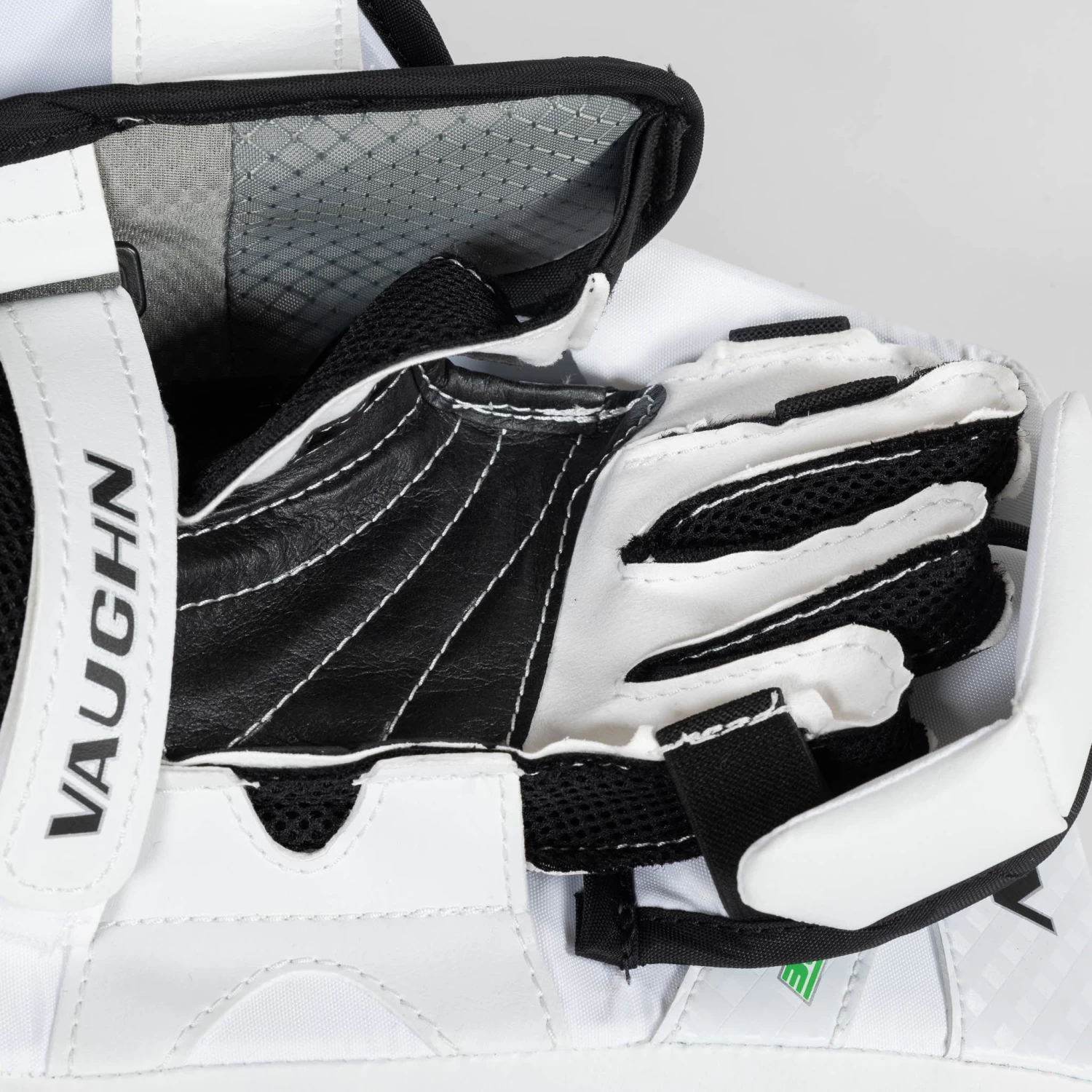 Vaughn Ventus SLR3 Youth Goalie Blocker 19 Vaughn Ventus SLR3 Youth Goalie Blocker - Image 19