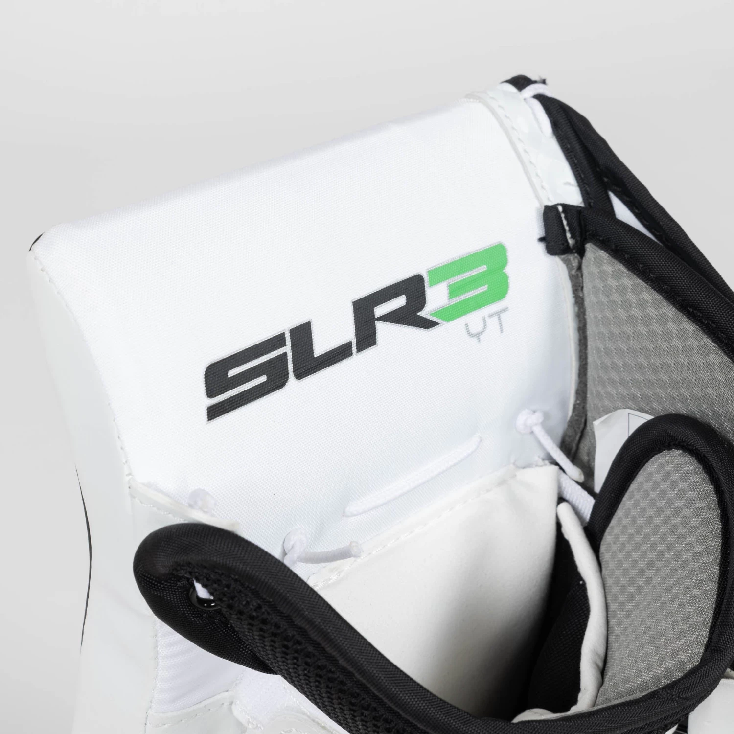 Vaughn Ventus SLR3 Youth Goalie Blocker 20 Vaughn Ventus SLR3 Youth Goalie Blocker - Image 20