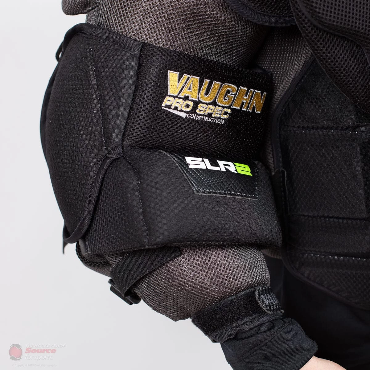 Vaughn Ventus SLR2 Pro Carbon Senior Chest & Arm Protector 9 Vaughn Ventus SLR2 Pro Carbon Senior Chest & Arm Protector - Image 9