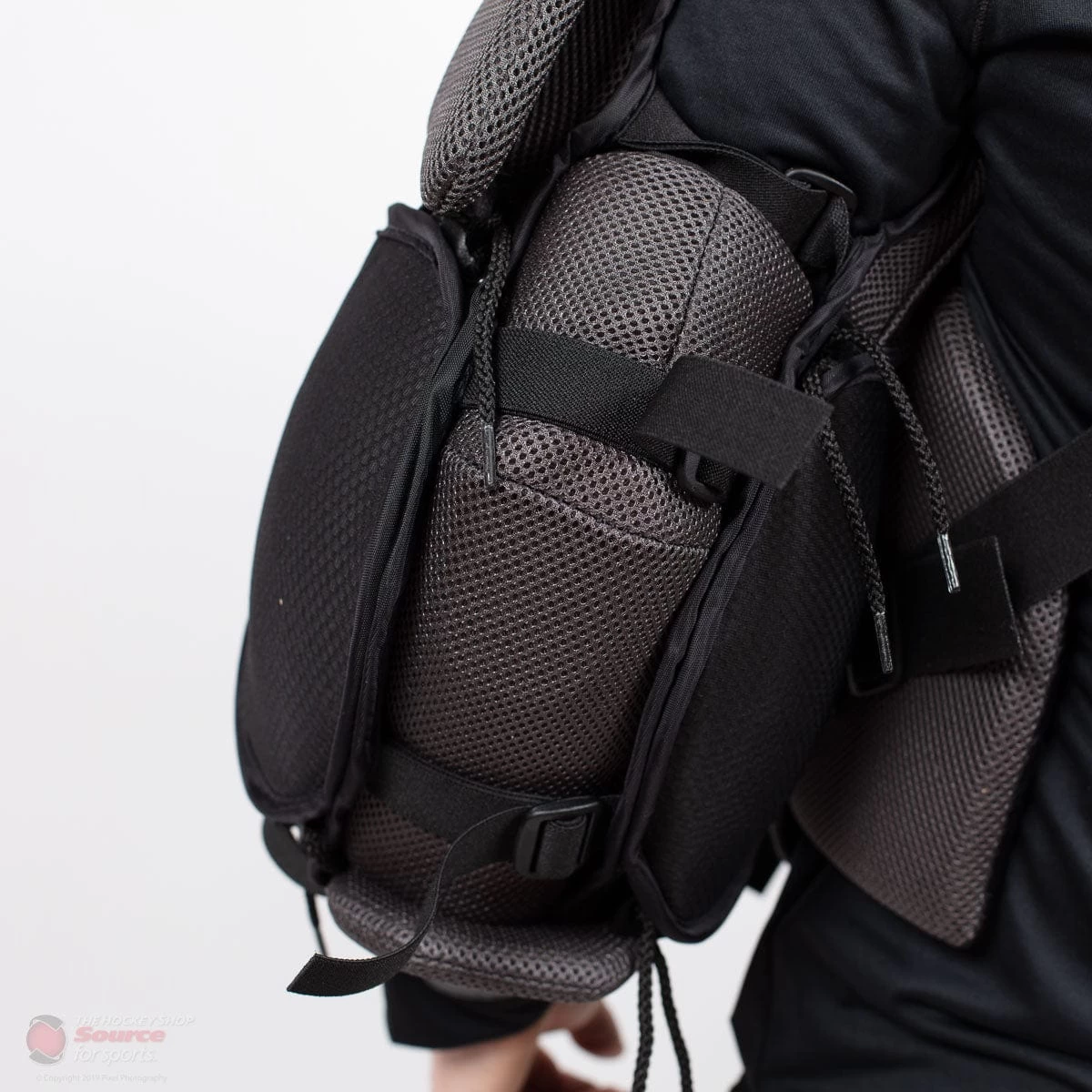 Vaughn Ventus SLR2 Pro Carbon Senior Chest & Arm Protector 15 Vaughn Ventus SLR2 Pro Carbon Senior Chest & Arm Protector - Image 15