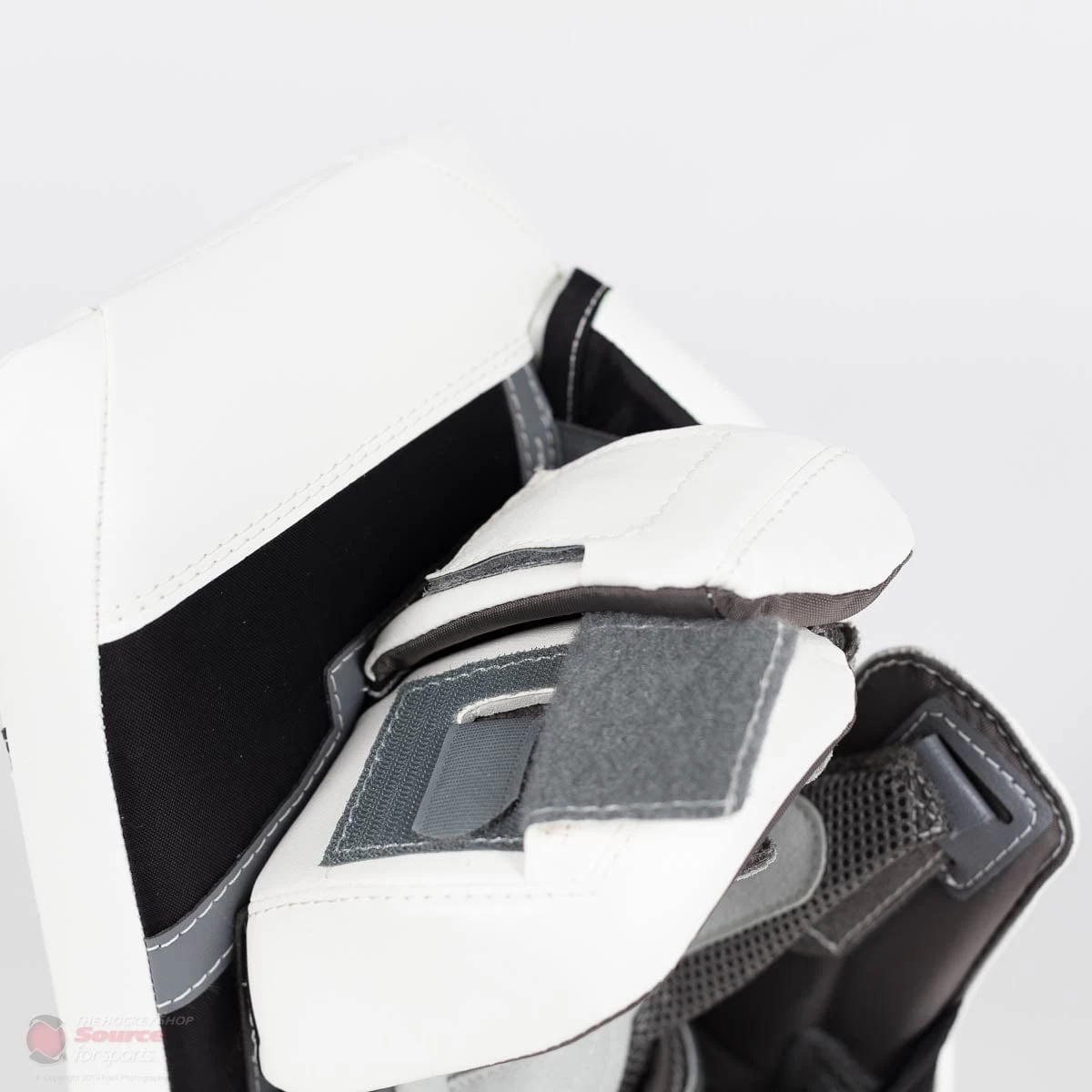 Warrior Ritual G4 Intermediate Goalie Blocker 7 Warrior Ritual G4 Intermediate Goalie Blocker - Image 7