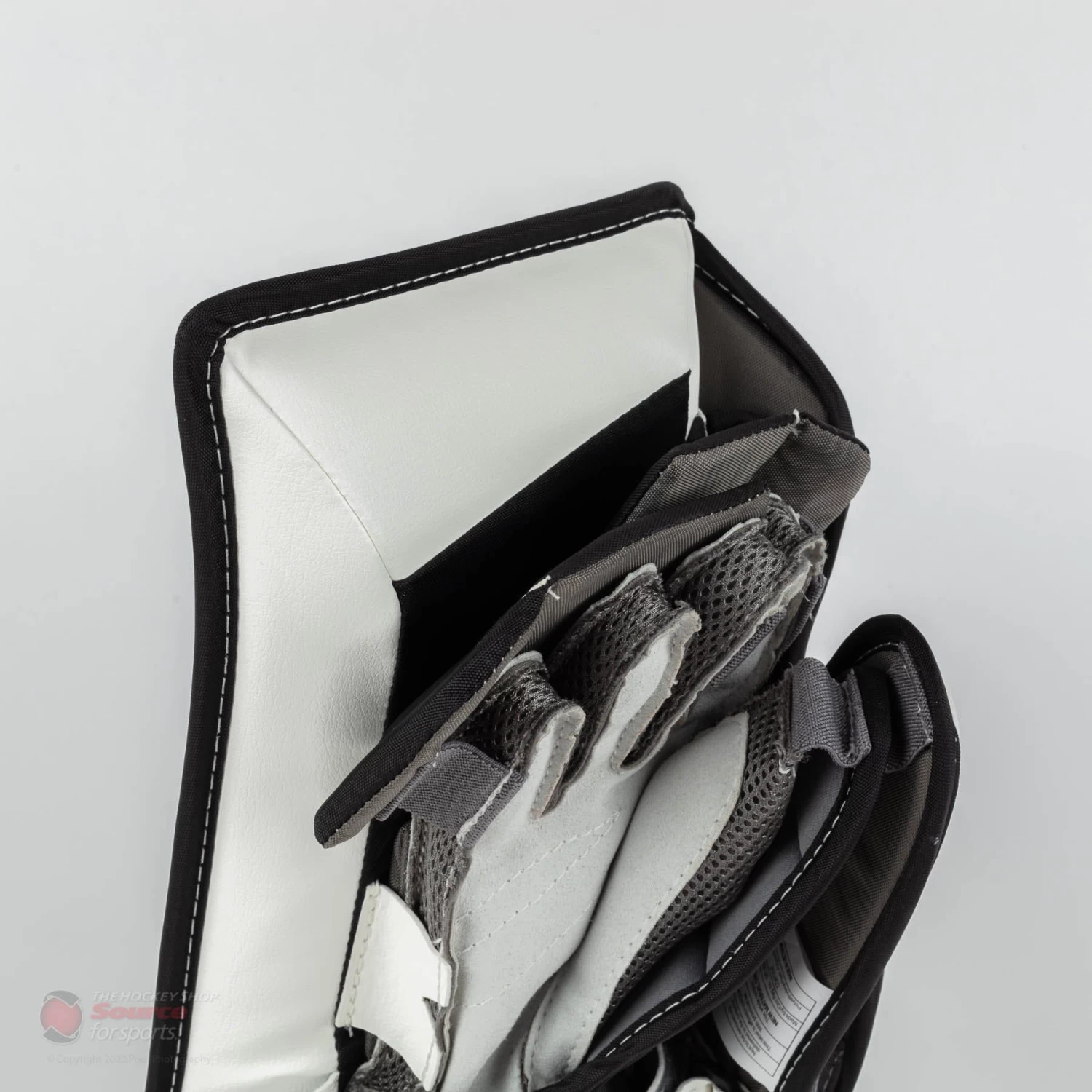 Warrior Ritual G5 Youth Goalie Blocker 5 Warrior Ritual G5 Youth Goalie Blocker - Image 5