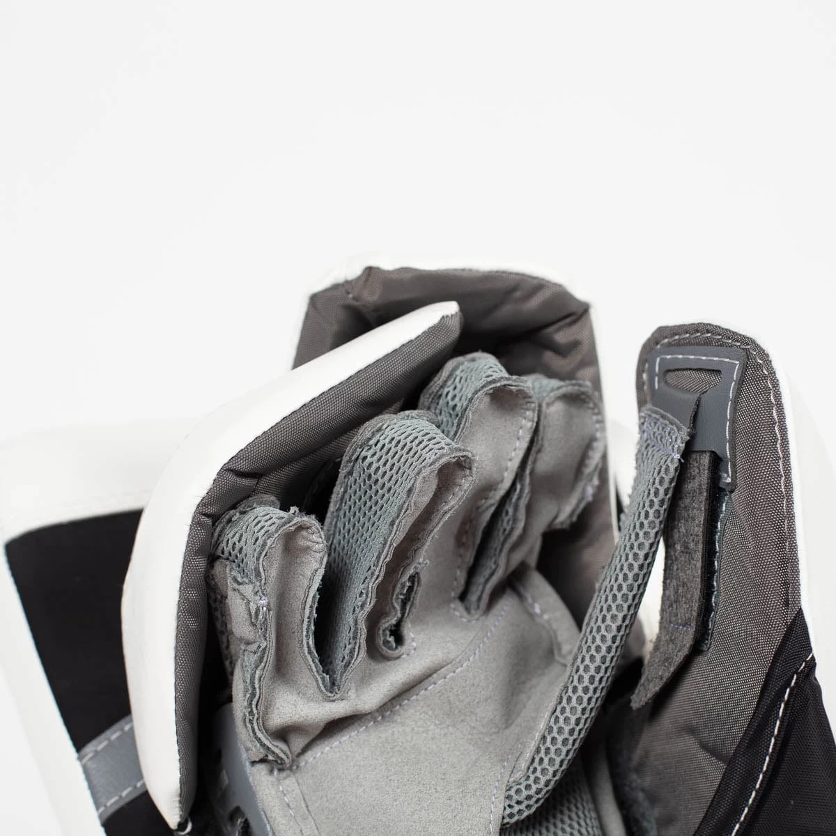 Warrior Ritual GT2 Intermediate Goalie Blocker 10 Warrior Ritual GT2 Intermediate Goalie Blocker - Image 10