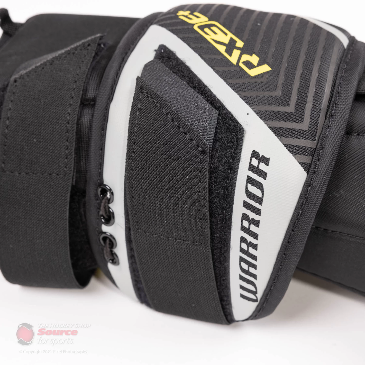 Warrior Ritual X3 E+ Intermediate Goalie Knee Pads 3 Warrior Ritual X3 E+ Intermediate Goalie Knee Pads - Image 3