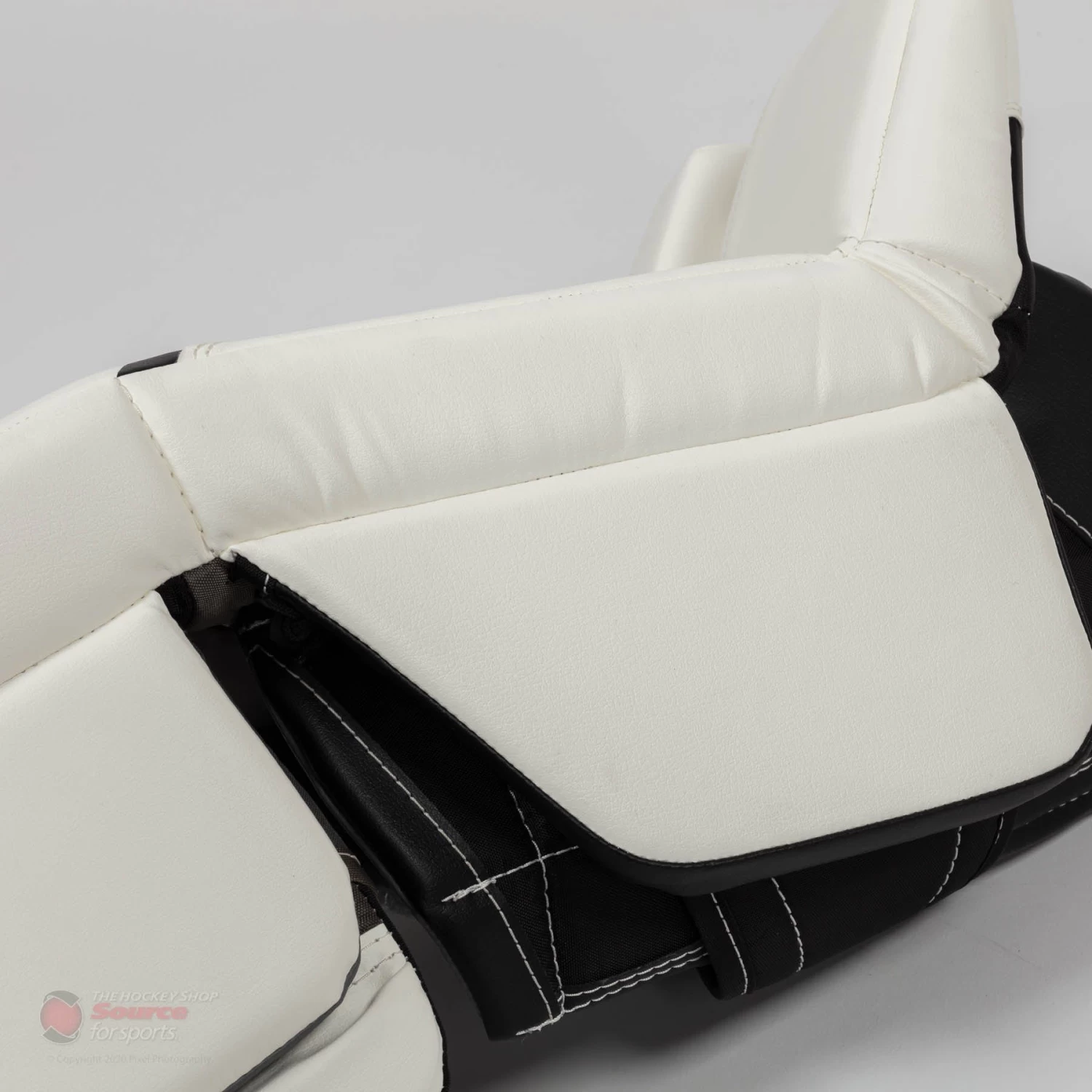 Warrior Ritual G5 Junior Goalie Leg Pads 11 Warrior Ritual G5 Junior Goalie Leg Pads - Image 11