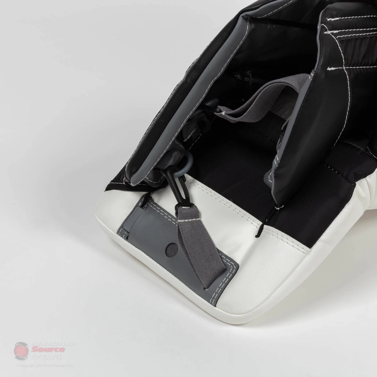 Warrior Ritual G5 Junior Goalie Leg Pads 13 Warrior Ritual G5 Junior Goalie Leg Pads - Image 13