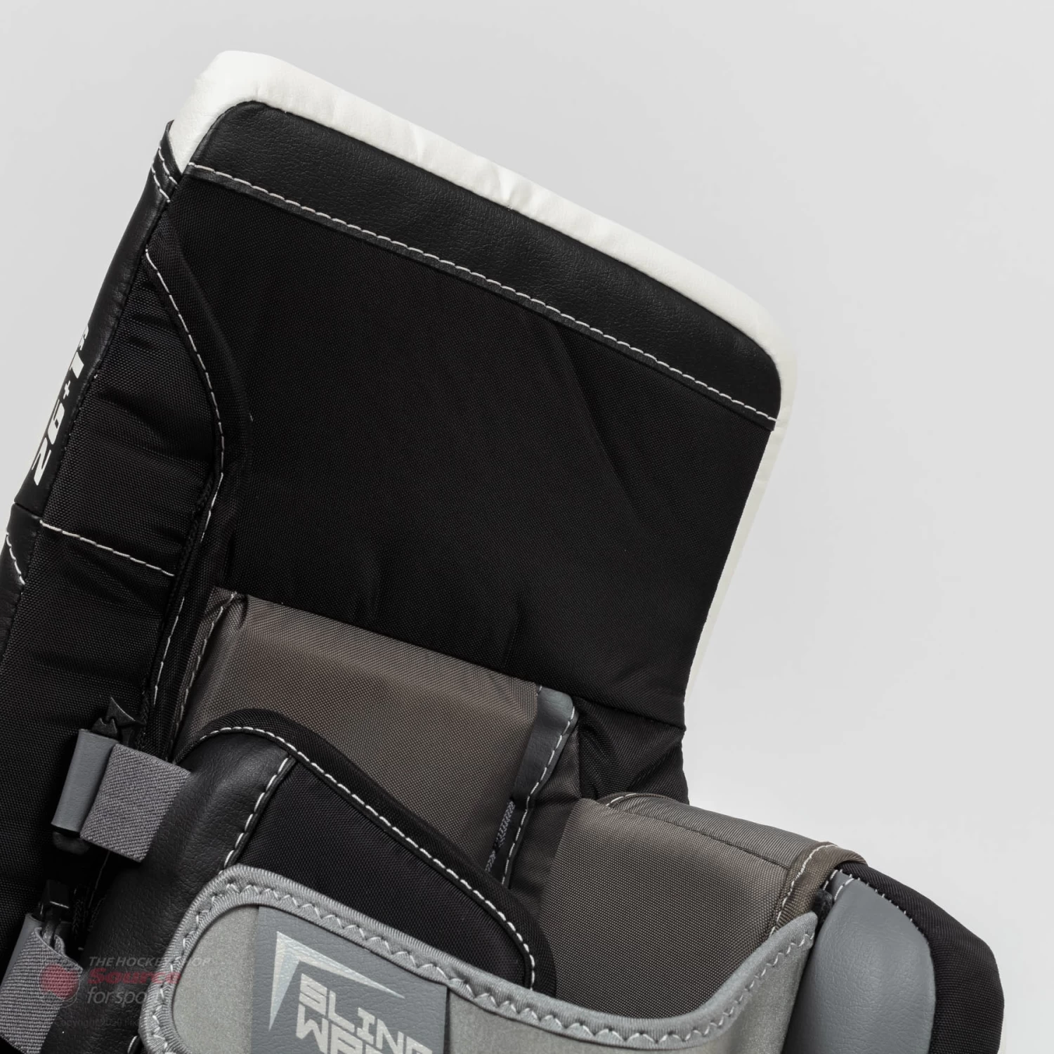 Warrior Ritual G5 Junior Goalie Leg Pads 8 Warrior Ritual G5 Junior Goalie Leg Pads - Image 8