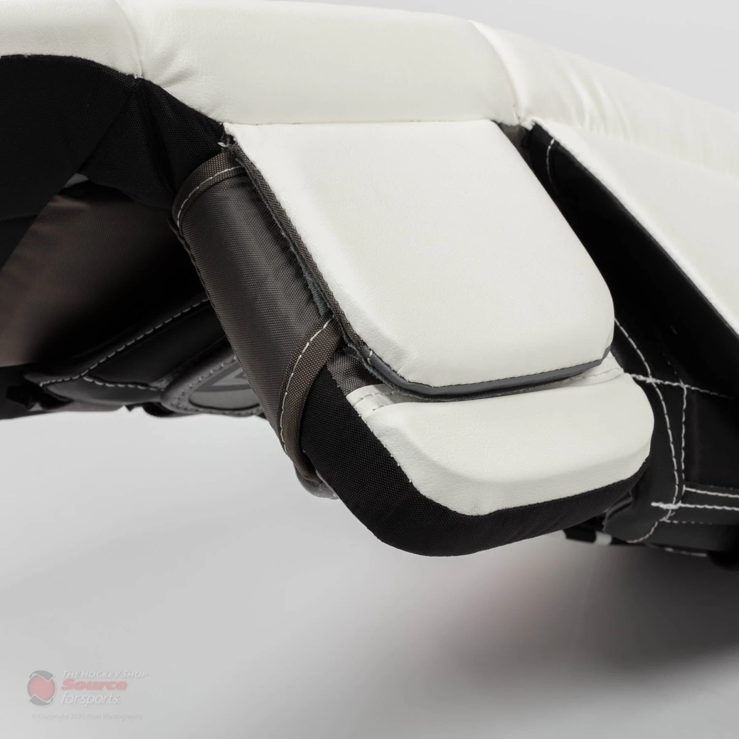 Warrior Ritual G5 Junior Goalie Leg Pads 10 Warrior Ritual G5 Junior Goalie Leg Pads - Image 10