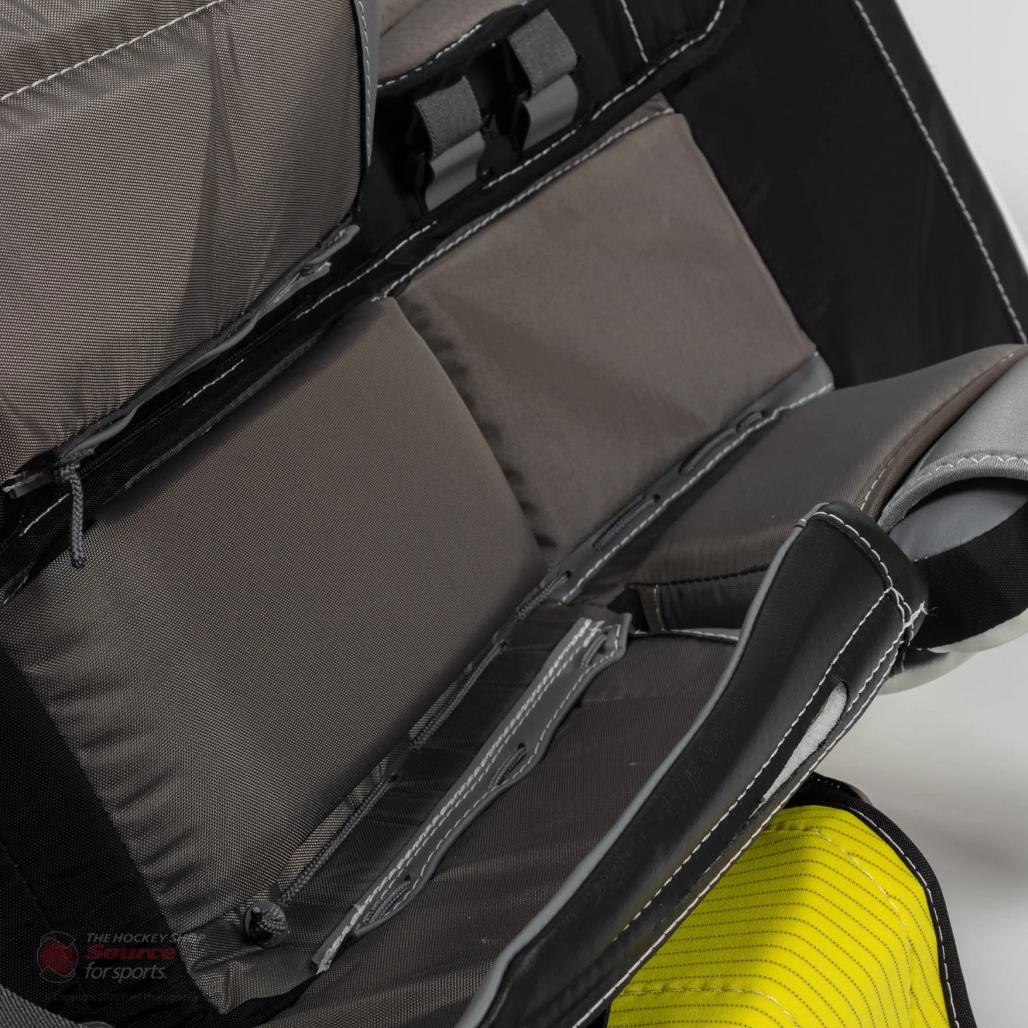 Warrior Ritual G5 Junior Goalie Leg Pads 12 Warrior Ritual G5 Junior Goalie Leg Pads - Image 12