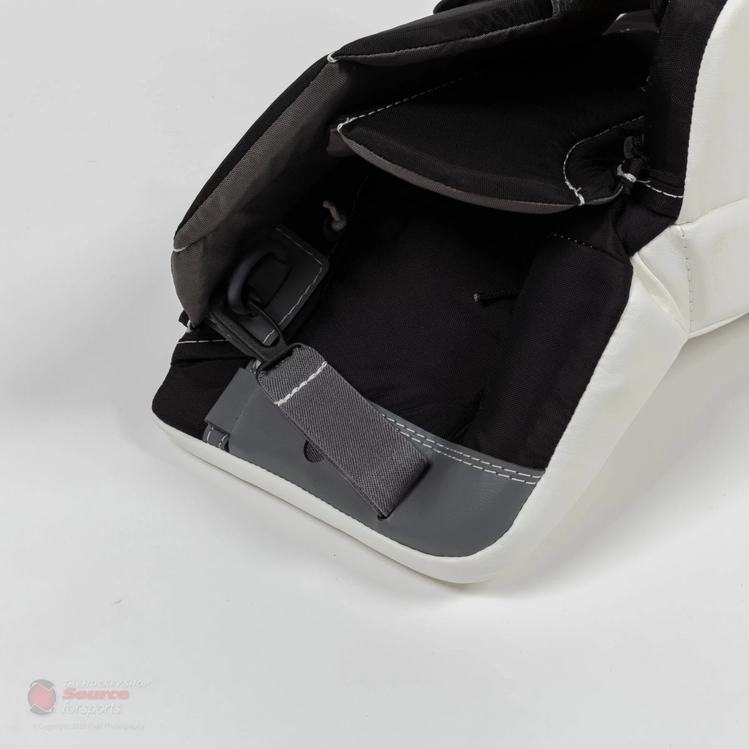 Warrior Ritual G5 Youth Goalie Leg Pads 8 Warrior Ritual G5 Youth Goalie Leg Pads - Image 8