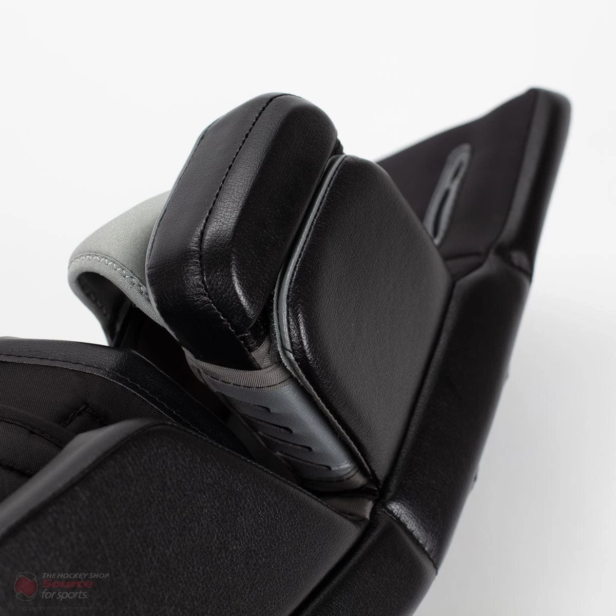 Warrior Ritual GT2 Junior Goalie Leg Pads 7 Warrior Ritual GT2 Junior Goalie Leg Pads - Image 7